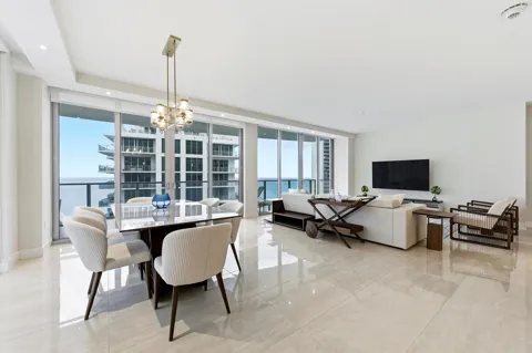 3100 Ocean Drive #P-1802