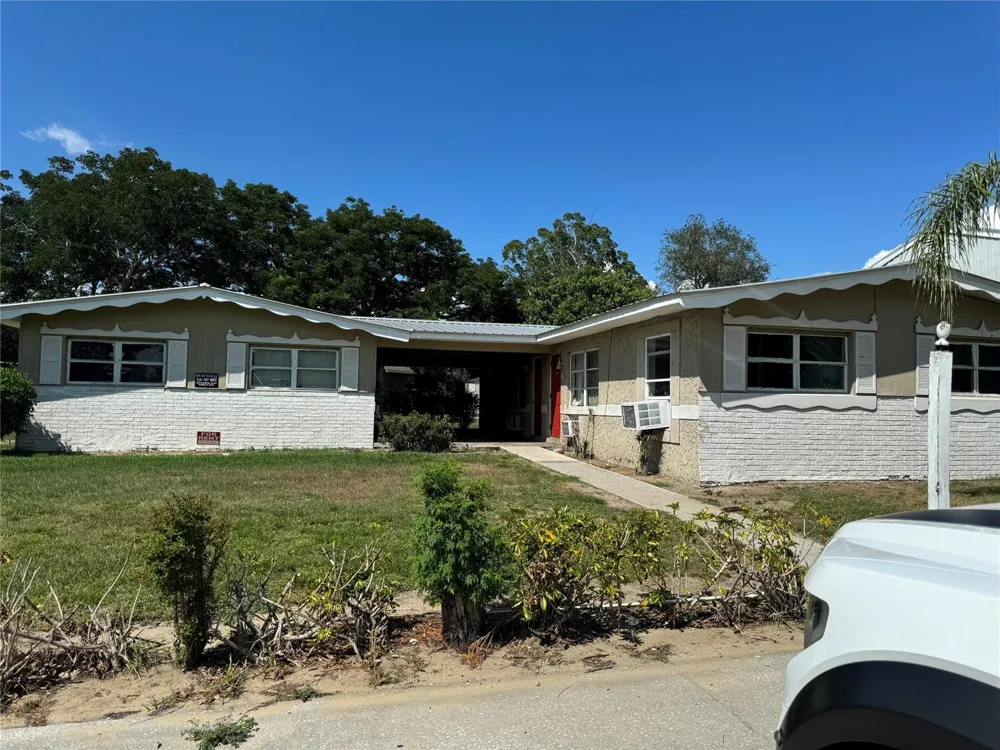 704 S Main Avenue Lake Placid, FL 33852