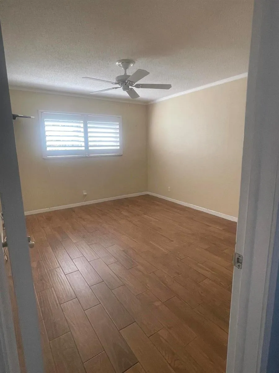 752 Lori Drive #223 Palm Springs, FL 33461
