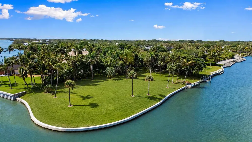 6 Timor Street Sewalls Point, FL 34996