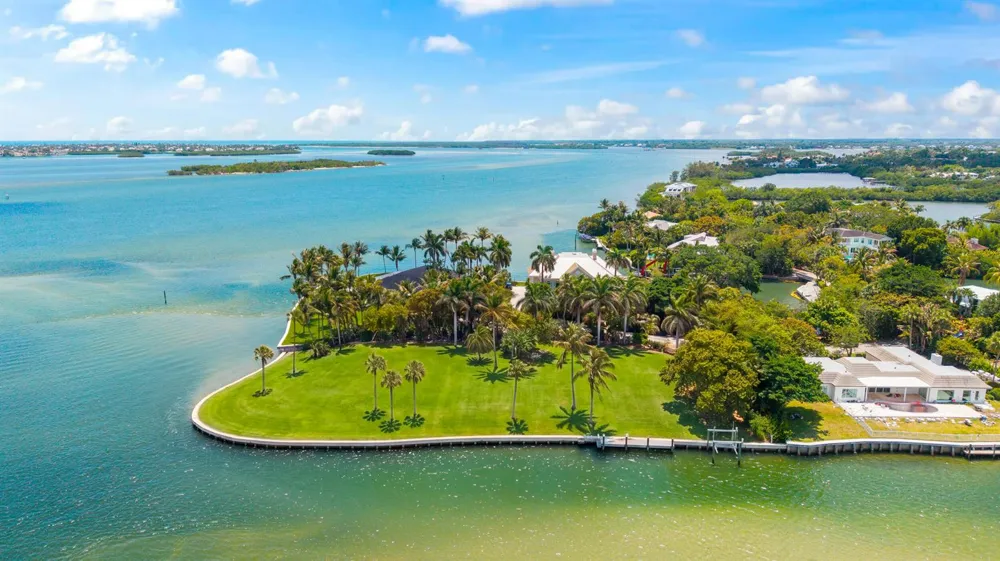 6 Timor Street Sewalls Point, FL 34996