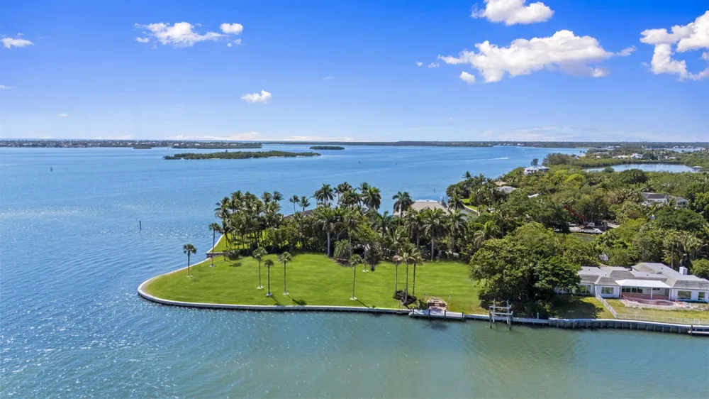 6 Timor Street Sewalls Point, FL 34996