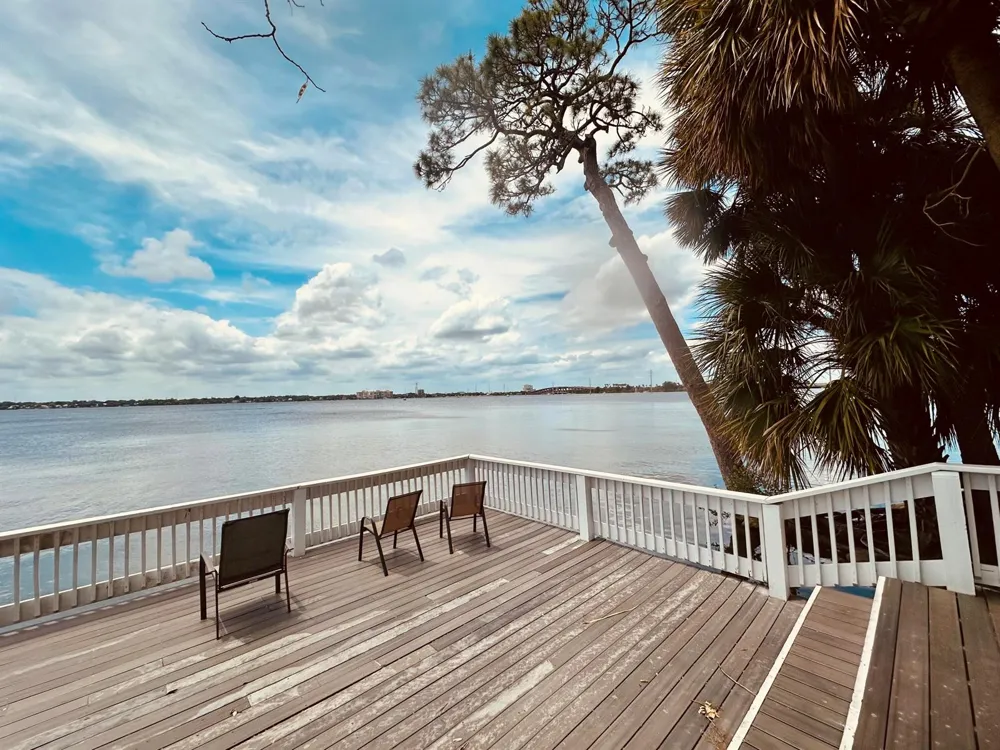225 S Tropical Trail #306 Merritt Island, FL 32952