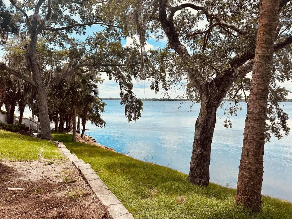 225 S Tropical Trail #306 Merritt Island, FL 32952