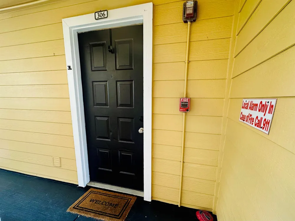225 S Tropical Trail #306 Merritt Island, FL 32952