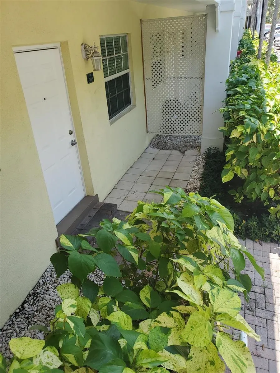 2660 NE 8th Avenue #302 Wilton Manors, FL 33334