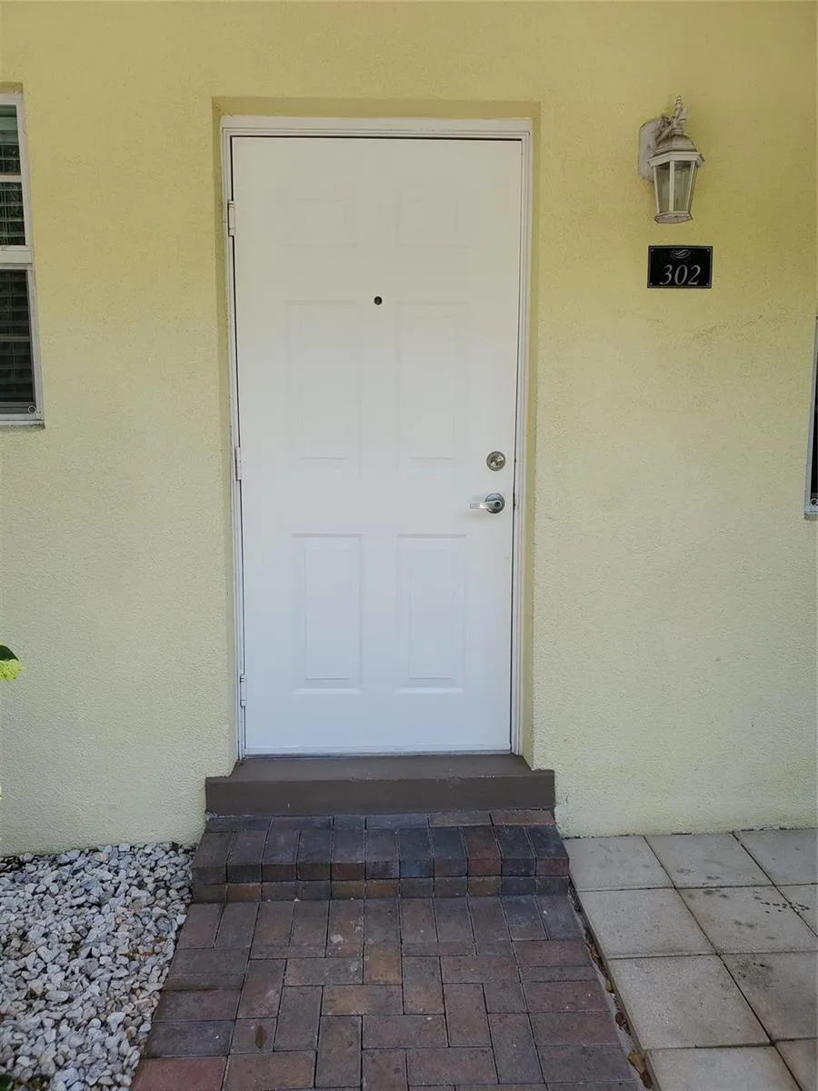2660 NE 8th Avenue #302 Wilton Manors, FL 33334