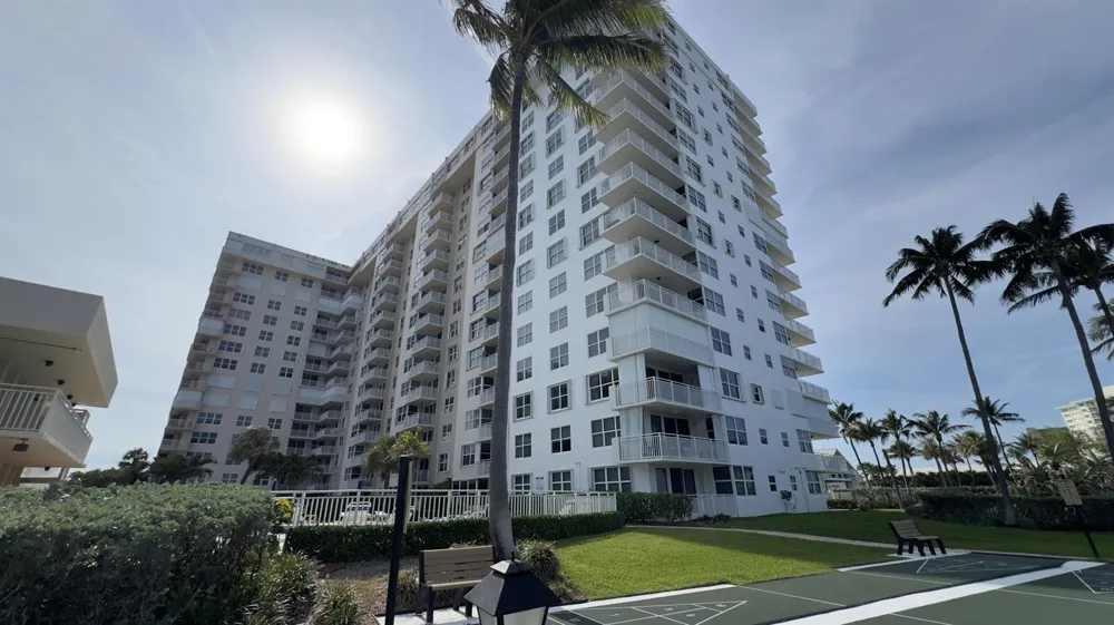 5200 Ocean Boulevard #511a Lauderdale By The Sea, FL 33308
