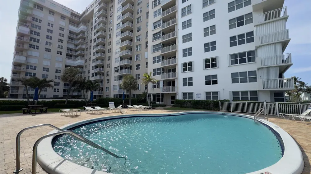 5200 Ocean Boulevard #511a Lauderdale By The Sea, FL 33308