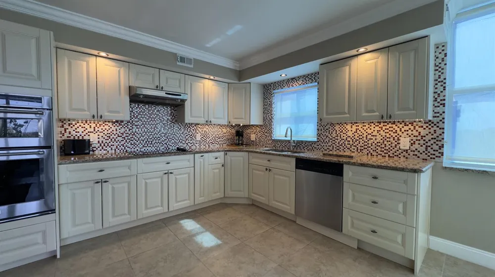 5200 Ocean Boulevard #511a Lauderdale By The Sea, FL 33308