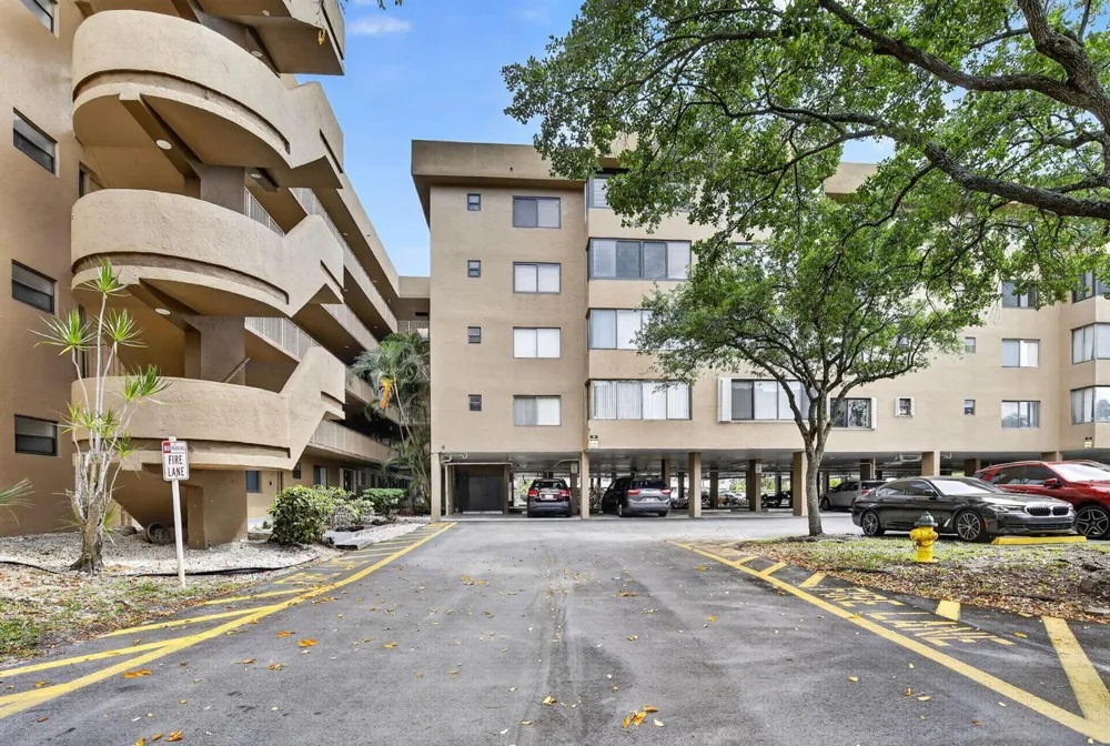 8030 Hampton Boulevard #414 North Lauderdale, FL 33068