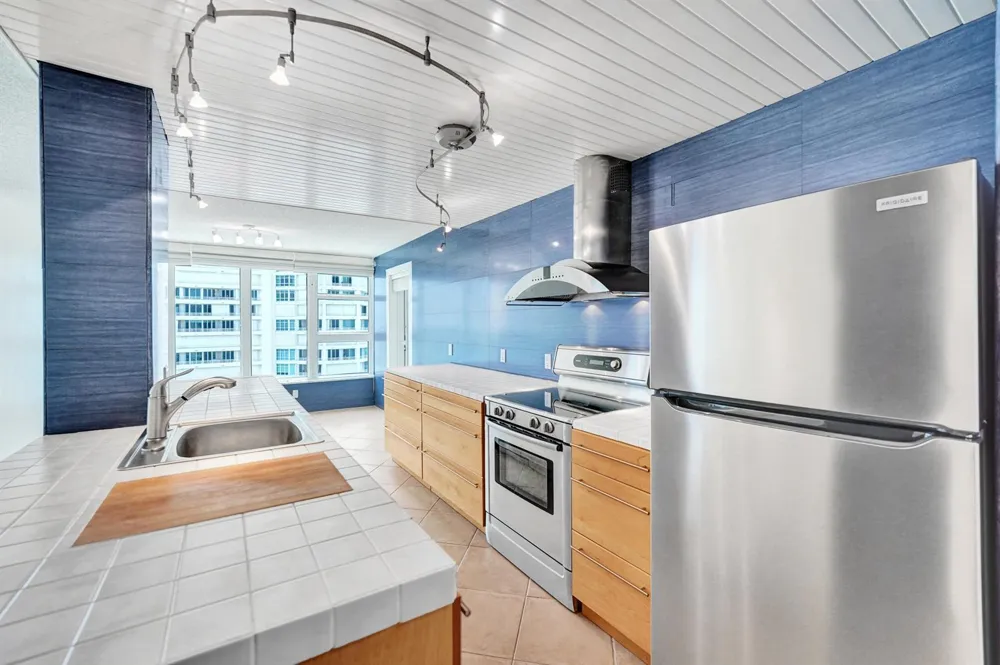 1620 S Ocean Boulevard #14-d Lauderdale By The Sea, FL 33062