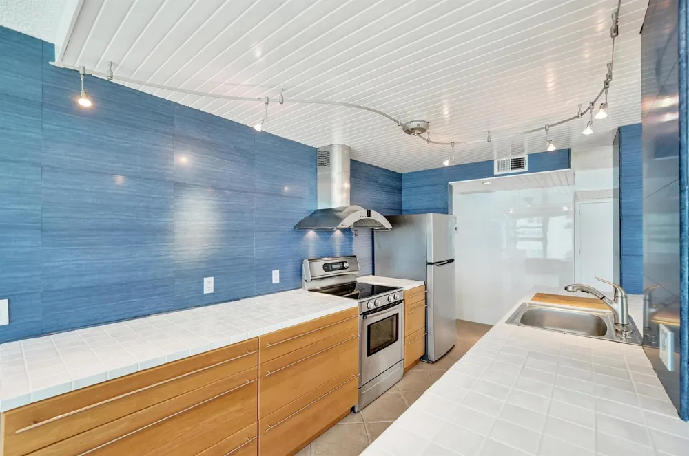 1620 S Ocean Boulevard #14-d Lauderdale By The Sea, FL 33062