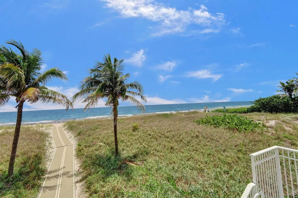 1620 S Ocean Boulevard #14-d Lauderdale By The Sea, FL 33062