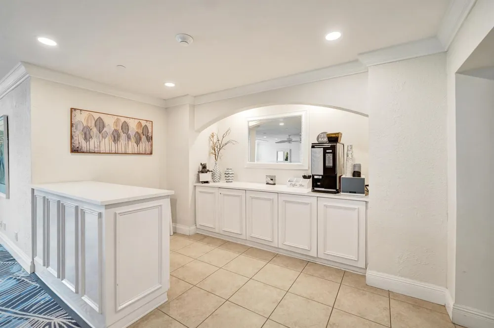 1620 S Ocean Boulevard #14-d Lauderdale By The Sea, FL 33062