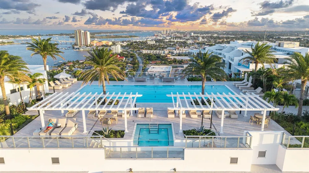 220 Lake Shore Drive #Penthouse 2321 Lake Park, FL 33403