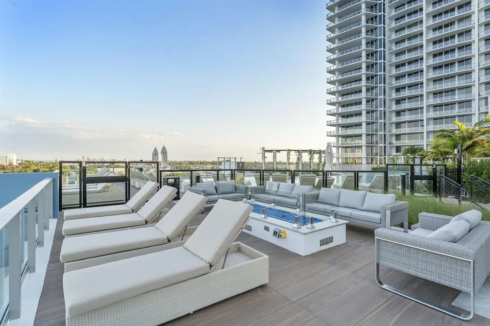 220 Lake Shore Drive #Penthouse 2321 Lake Park, FL 33403