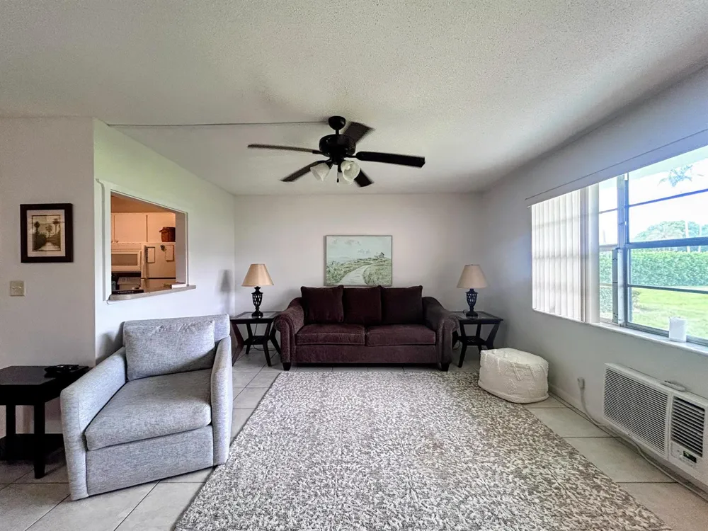 680 Horizons #103 Boynton Beach, FL 33435