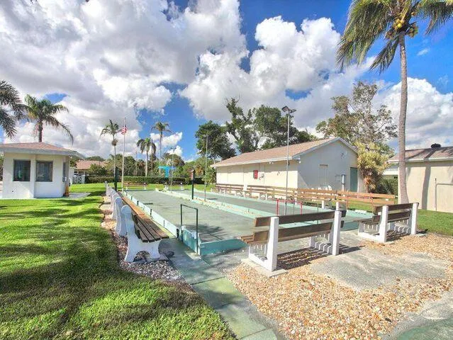 680 Horizons #103 Boynton Beach, FL 33435