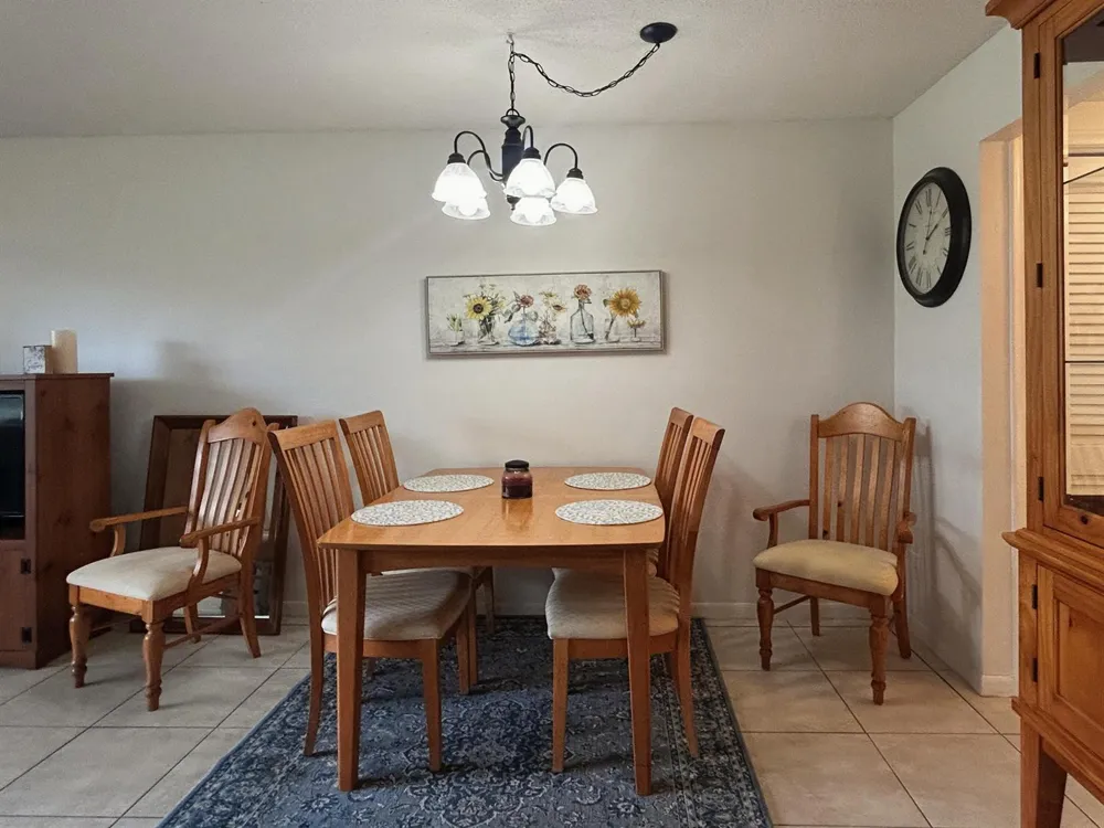 680 Horizons #103 Boynton Beach, FL 33435
