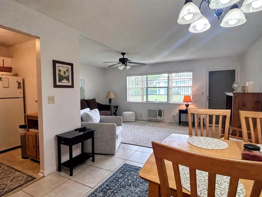 680 Horizons #103 Boynton Beach, FL 33435