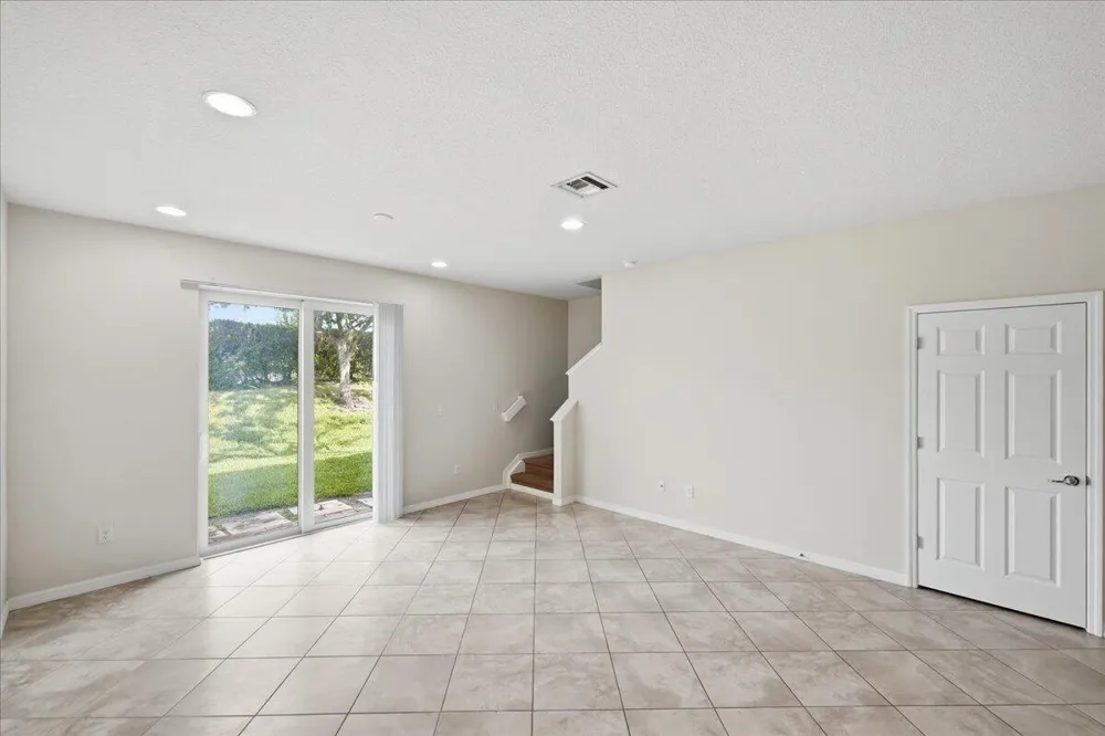 1069 Normandie Way Vero Beach, FL 32960