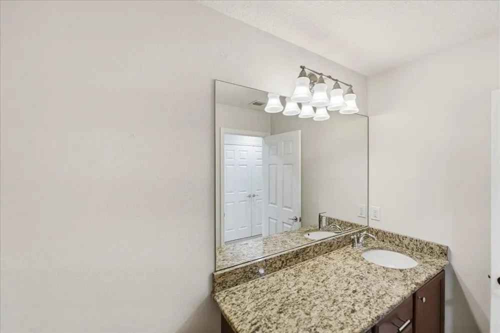 1069 Normandie Way Vero Beach, FL 32960