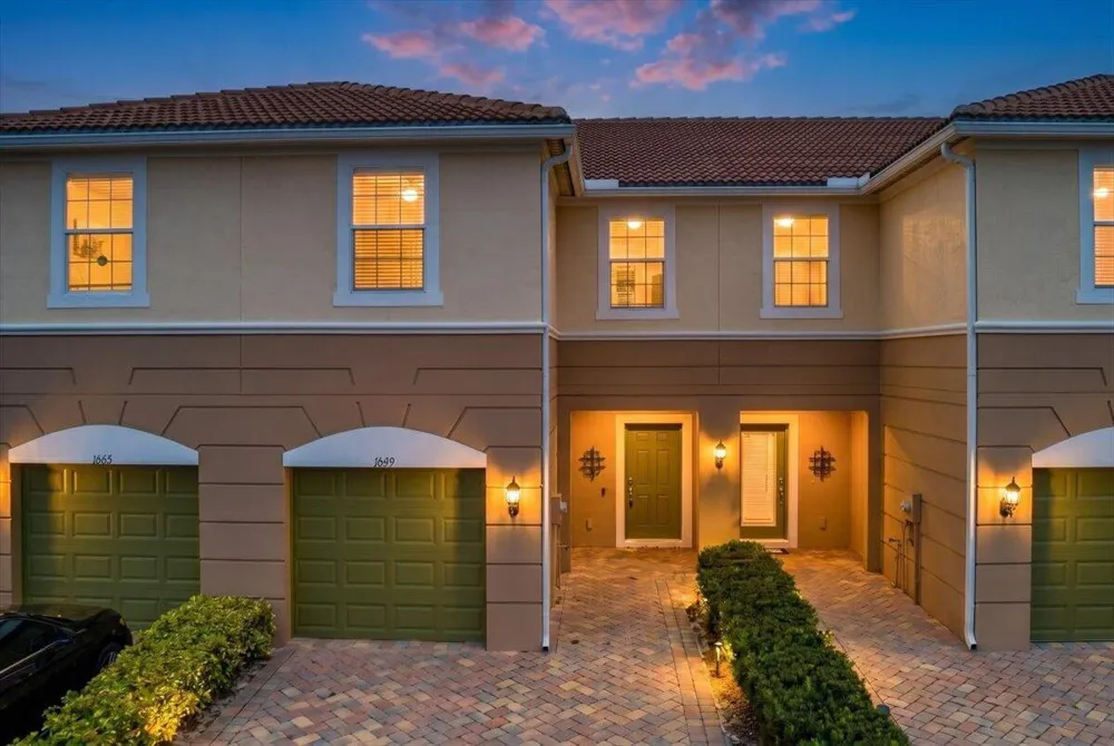 1069 Normandie Way Vero Beach, FL 32960