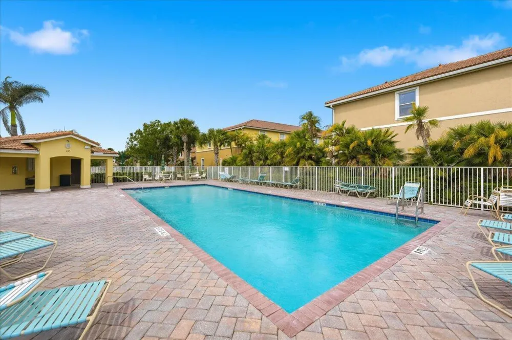 1069 Normandie Way Vero Beach, FL 32960