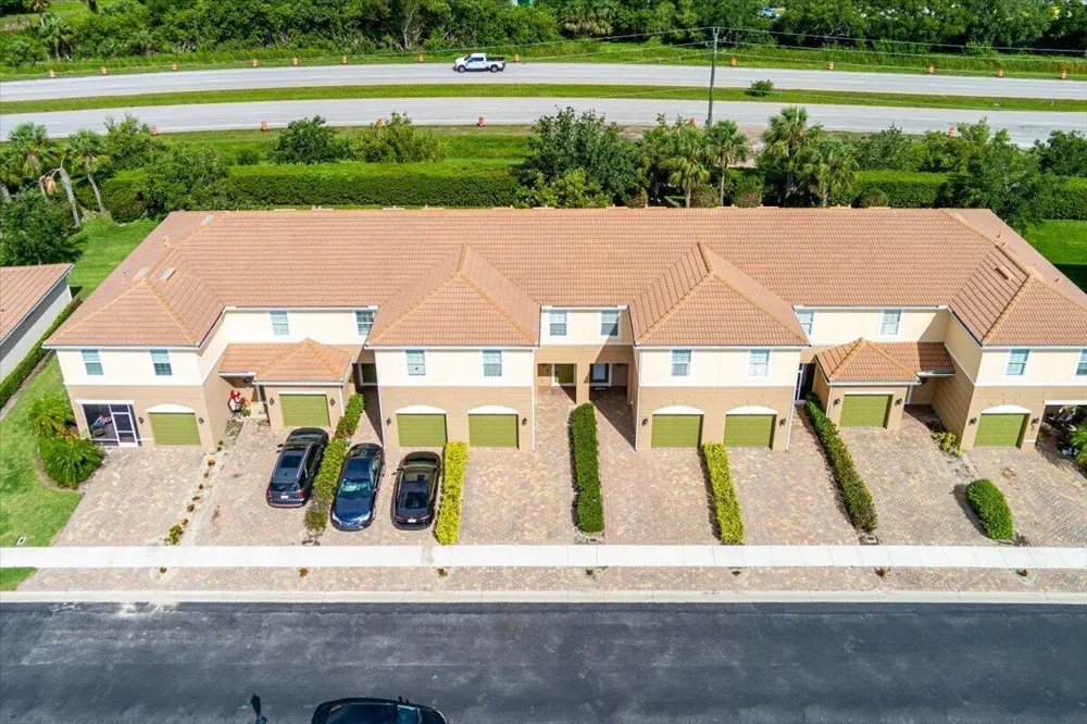 1069 Normandie Way Vero Beach, FL 32960