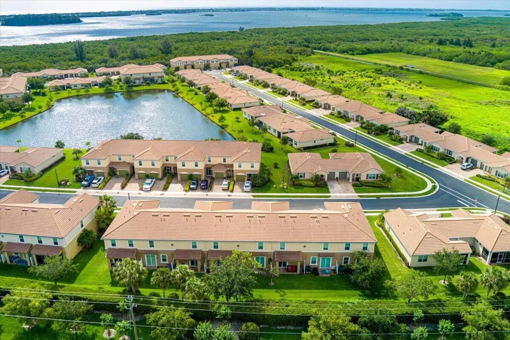 1069 Normandie Way Vero Beach, FL 32960
