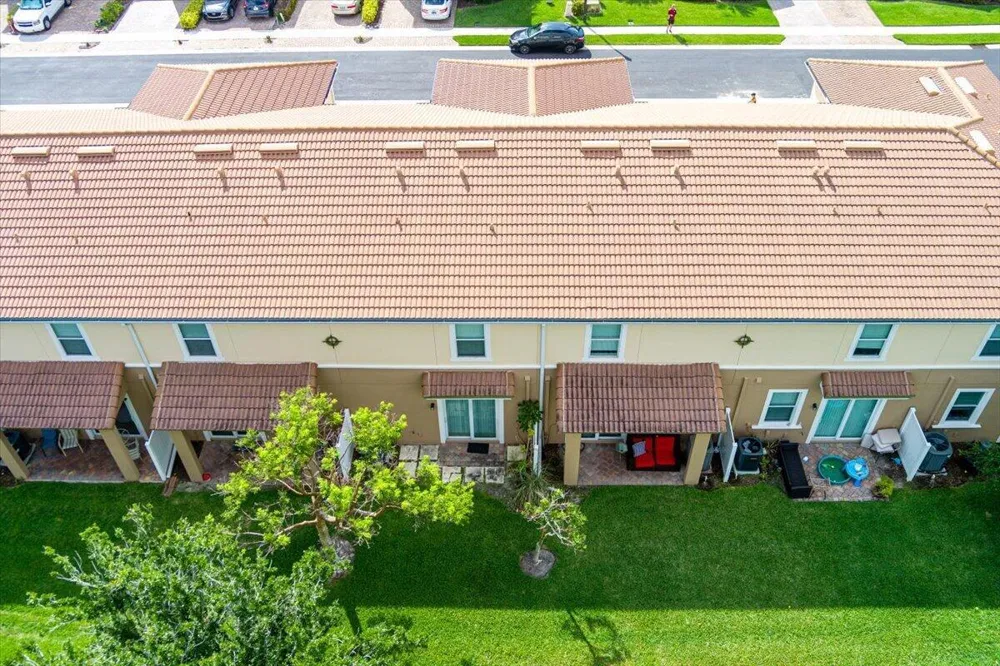 1069 Normandie Way Vero Beach, FL 32960