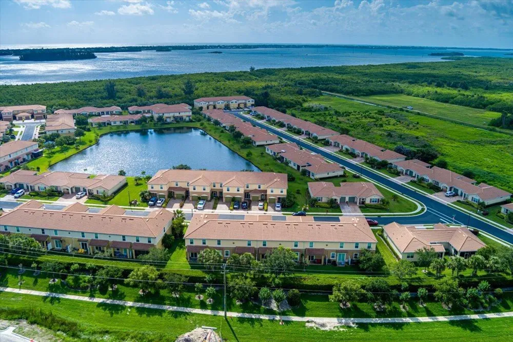 1069 Normandie Way Vero Beach, FL 32960