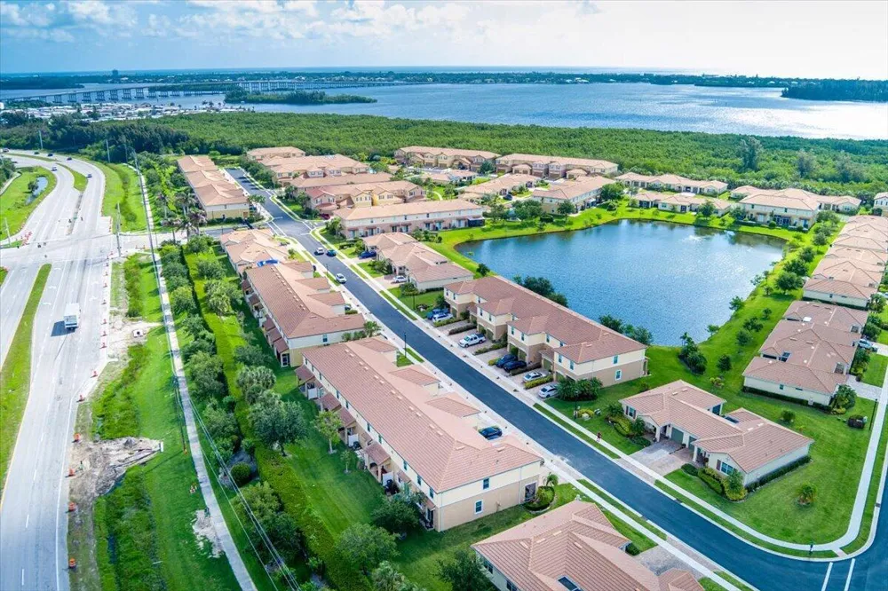 1069 Normandie Way Vero Beach, FL 32960