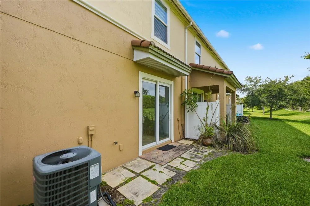 1069 Normandie Way Vero Beach, FL 32960