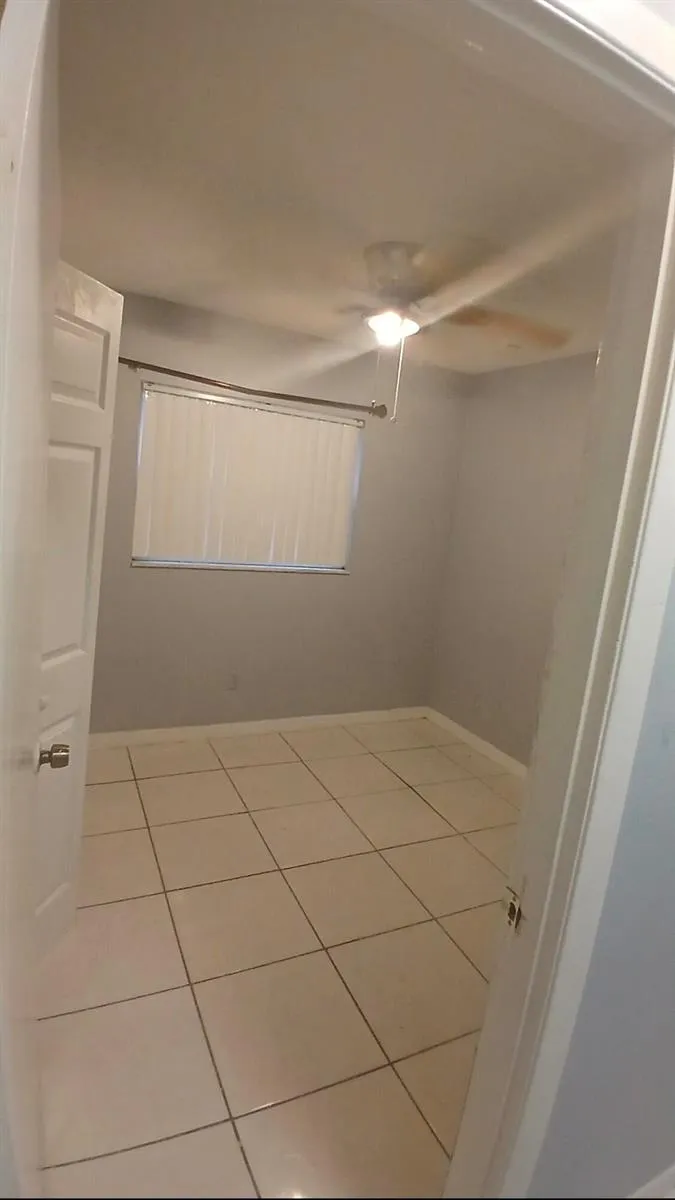 5607 Chet Drive Orlando, FL 32818