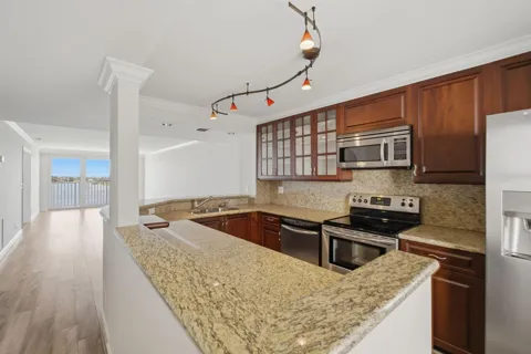 3901 S Flagler Drive #802