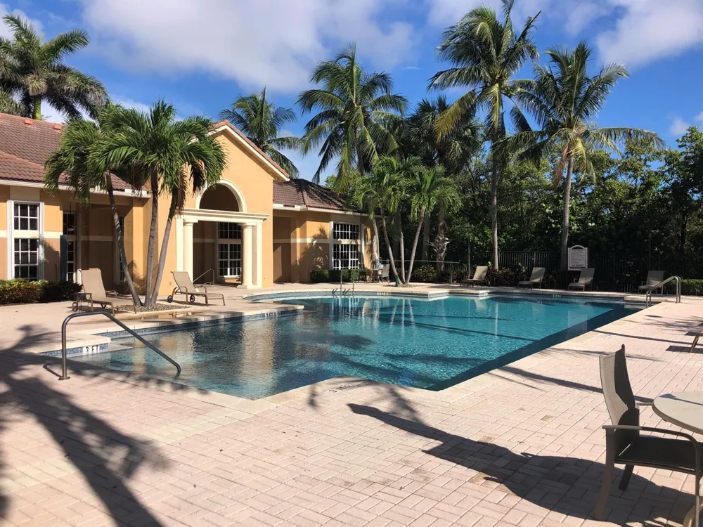 400 Scotia Drive #103 Hypoluxo, FL 33462