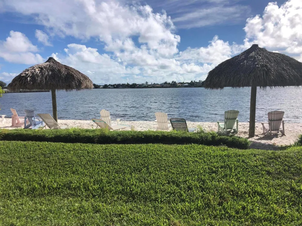 400 Scotia Drive #103 Hypoluxo, FL 33462