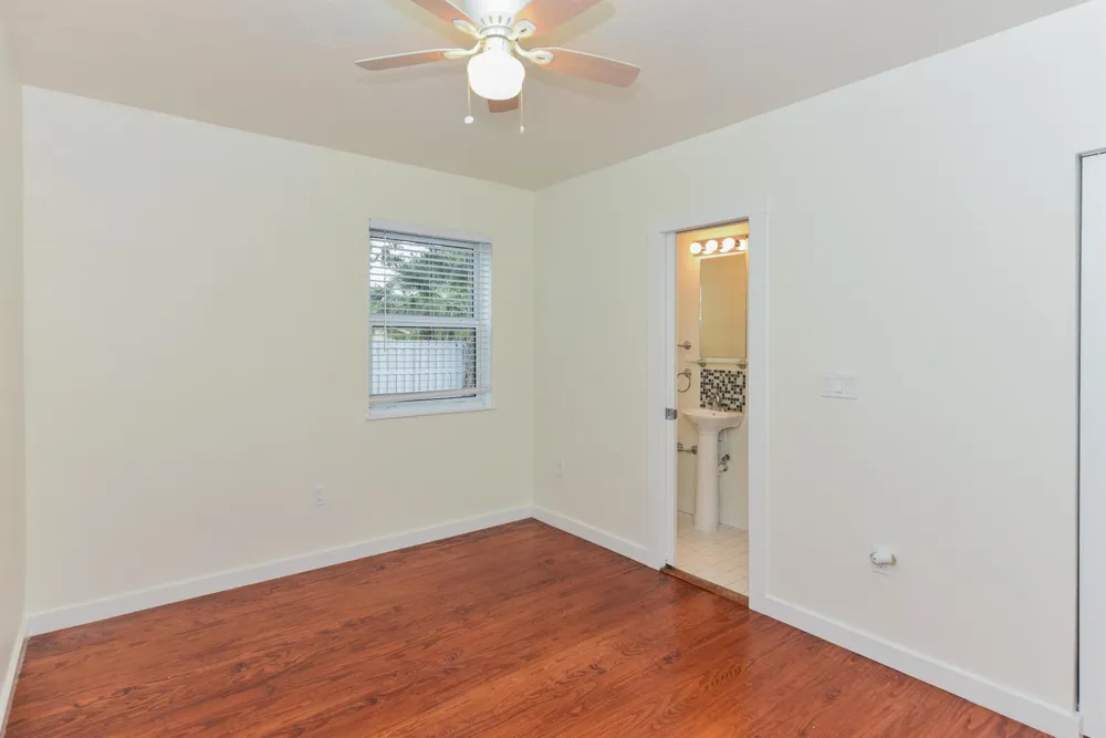 717 2nd Ave #5 