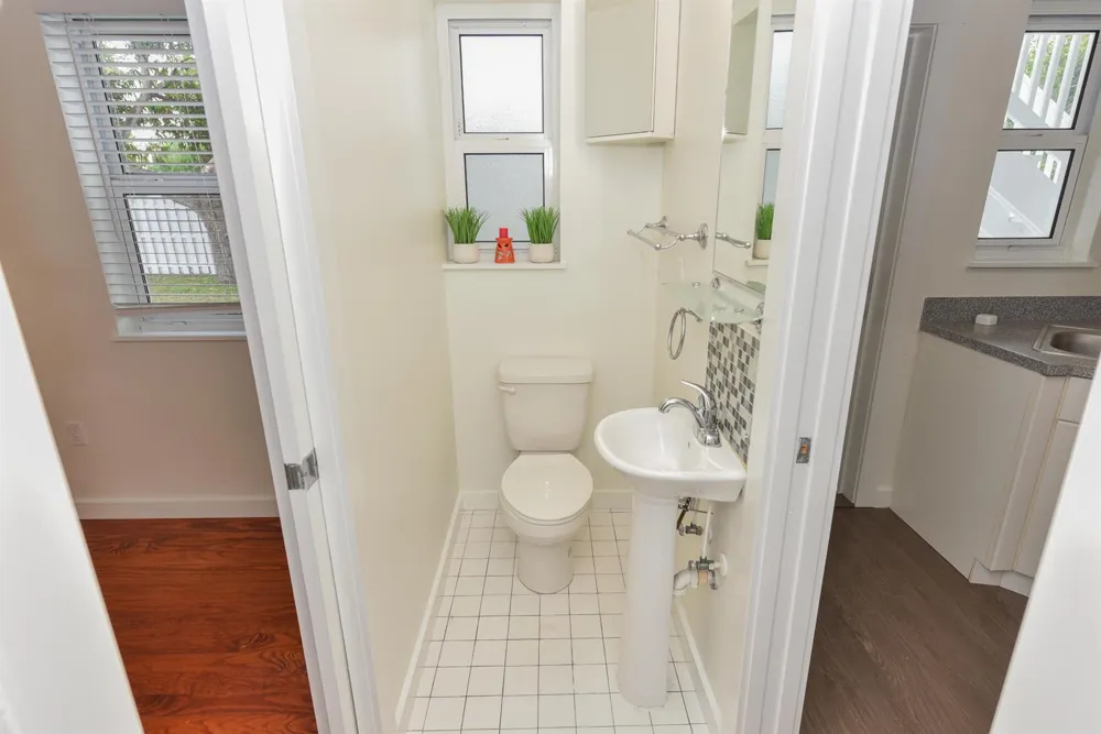 717 2nd Ave #5 