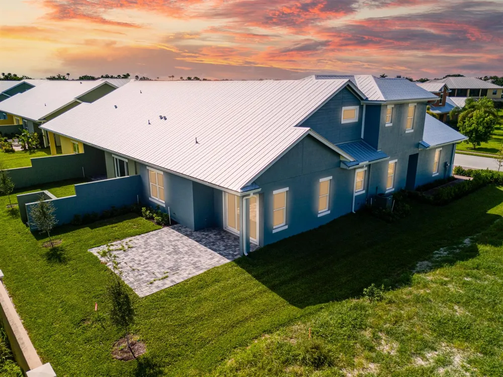 2005 Bridgepointe Circle #97 Vero Beach, FL 32967
