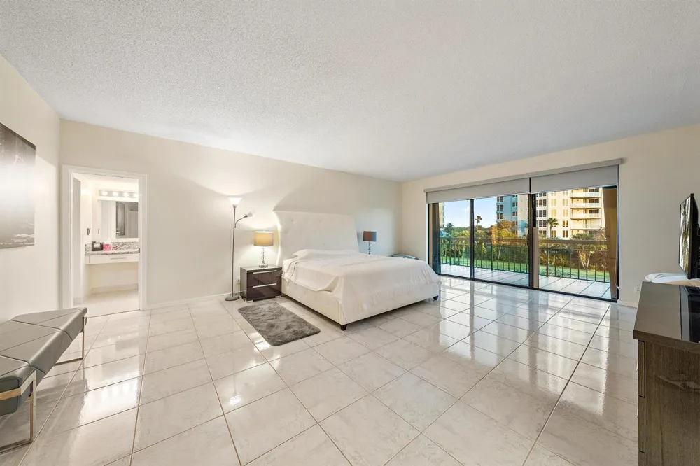 3970 Ocean Drive #6 Singer Island, FL 33404