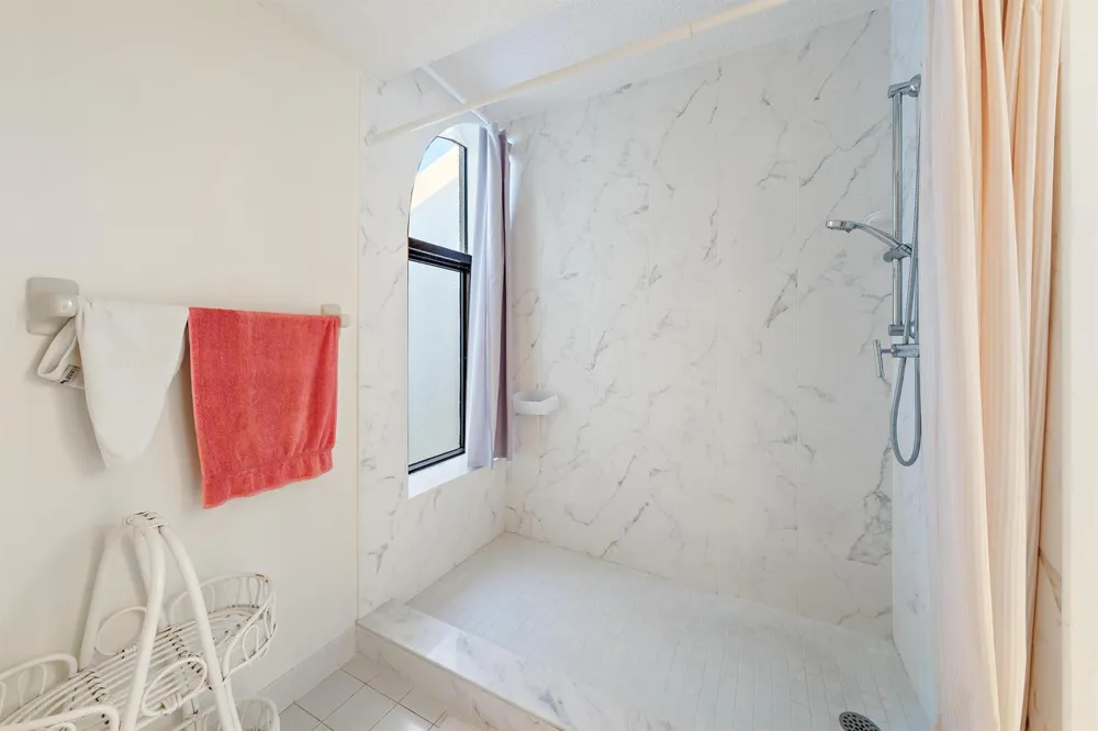 3970 Ocean Drive #6 Singer Island, FL 33404