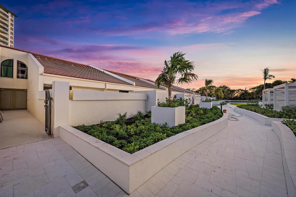 3970 Ocean Drive #6 Singer Island, FL 33404