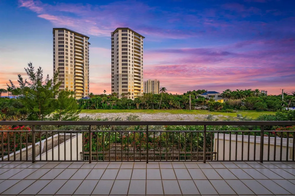 3970 Ocean Drive #6 Singer Island, FL 33404