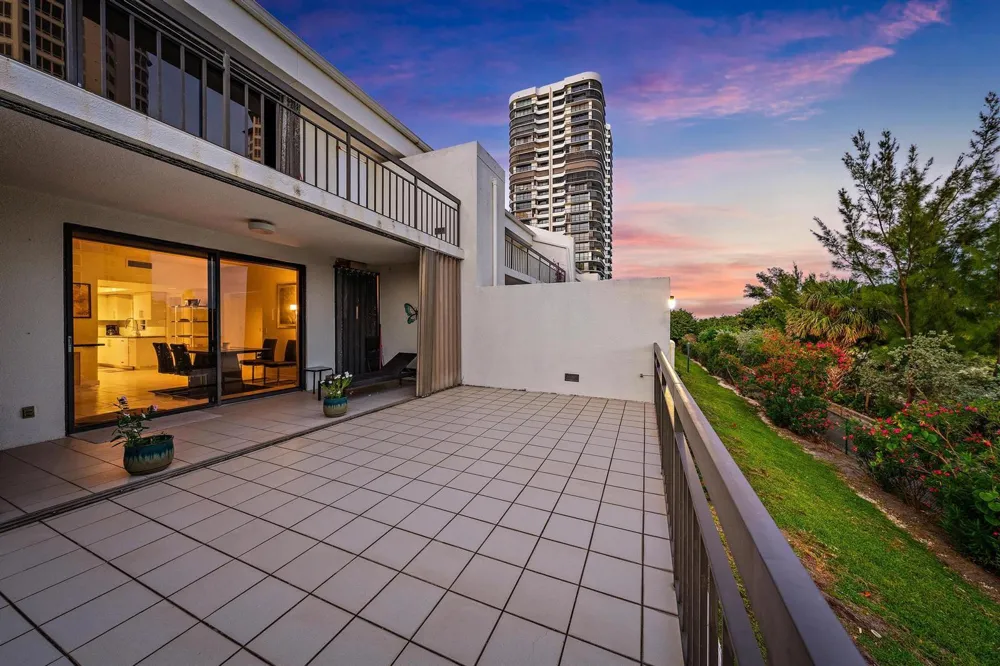 3970 Ocean Drive #6 Singer Island, FL 33404