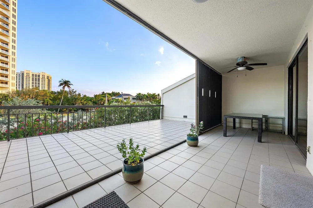3970 Ocean Drive #6 Singer Island, FL 33404