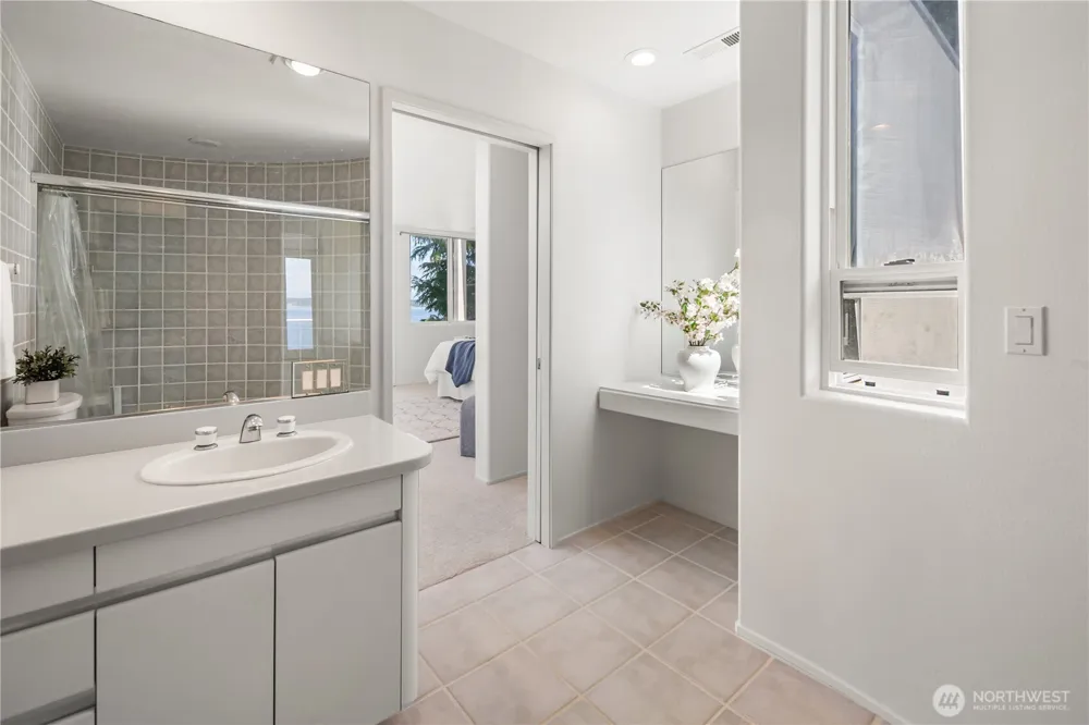 20515 21st Street NW Lakebay, WA 98349