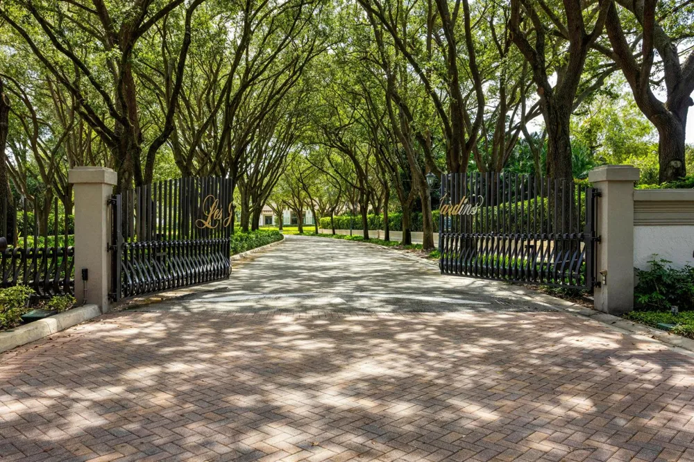 4600 NW 24th Way Boca Raton, FL 33431